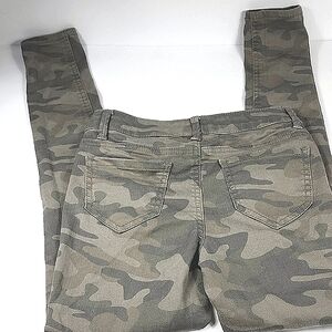 Girl's Camo Print Mudd Jeans Size 12